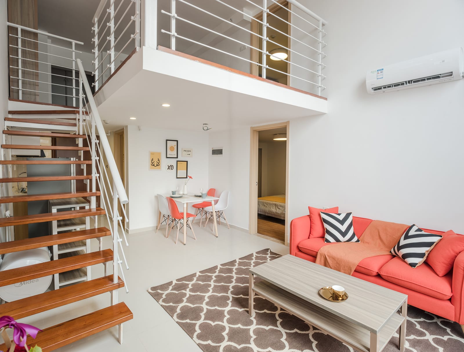 Furnished Apartment · 08