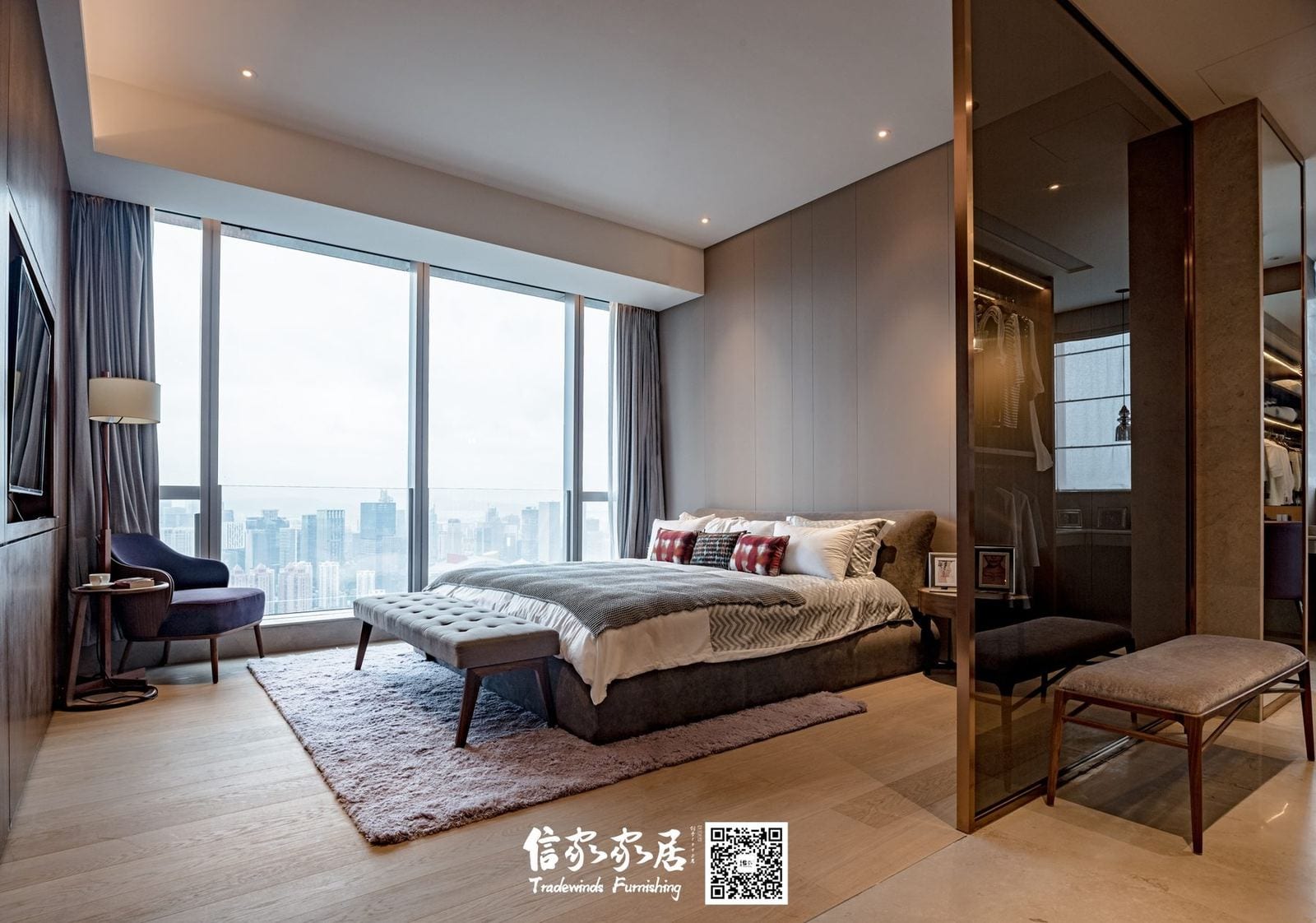 Mockup Room · 15